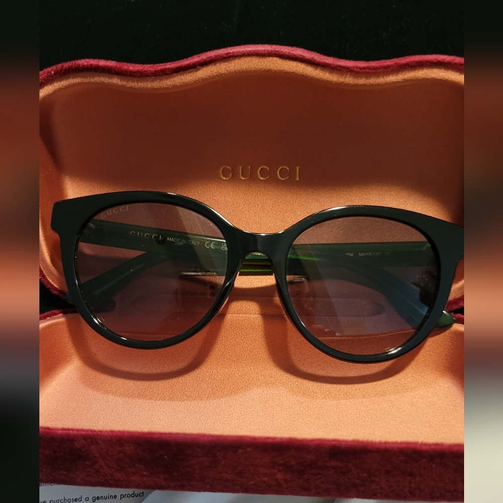 AUTHENTIC GUCCI GG0702SKN 004 Black Green Grey Medium  Women's Sunglasses